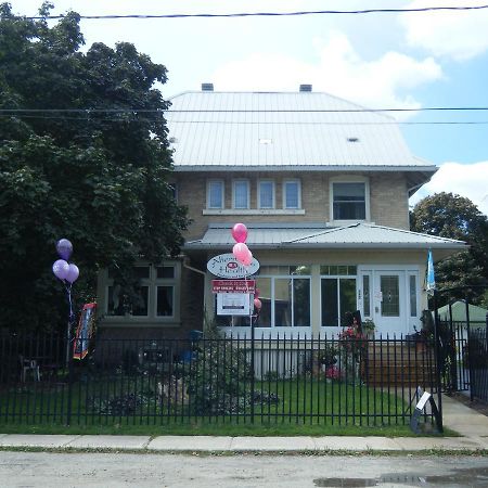10Th Avenue Guest House & Suites Hanover Exterior photo